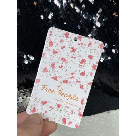 Free People Camo Reversible-Sequin Mini Skirt Black Gray-Green Size 0 NWT - Picture 4 of 9